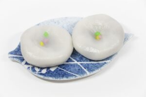 三重県の名物餅の一つ、志ら玉。団体旅行・社員旅行でも食べてみたい一品です。