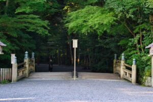 三重県伊勢市にある伊勢神宮外宮は、団体旅行でも伊勢神宮内宮とセットでの参拝がおすすめです。