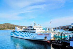 三重県鳥羽市-愛知県田原市を結ぶカーフェリーは、貸切バス車両も乗船可能！団体旅行で伊勢湾を横断できます。