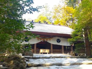 猿田彦神をお祀りする椿大神社は、三重県伊勢一の宮。パワーポイントとして有名で、団体旅行でも是非訪れたい神社です。