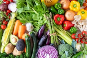 貸切バス利用の団体旅行では、道の駅での買い物が人気です。地元野菜や加工品が多く揃っています。